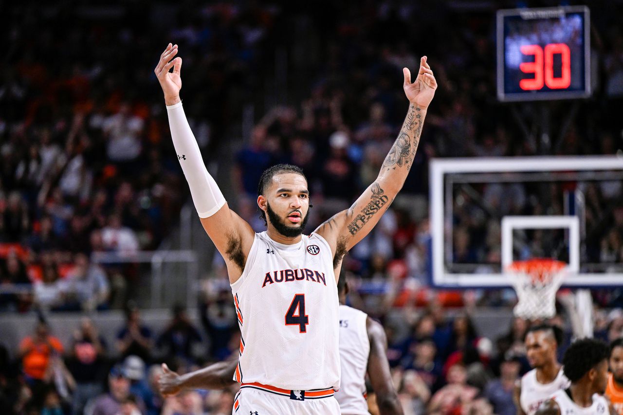 Johni Broome selected to USBWA All-District Team