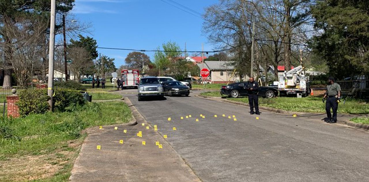 Man wounded in Bessemer shooting crashes into house