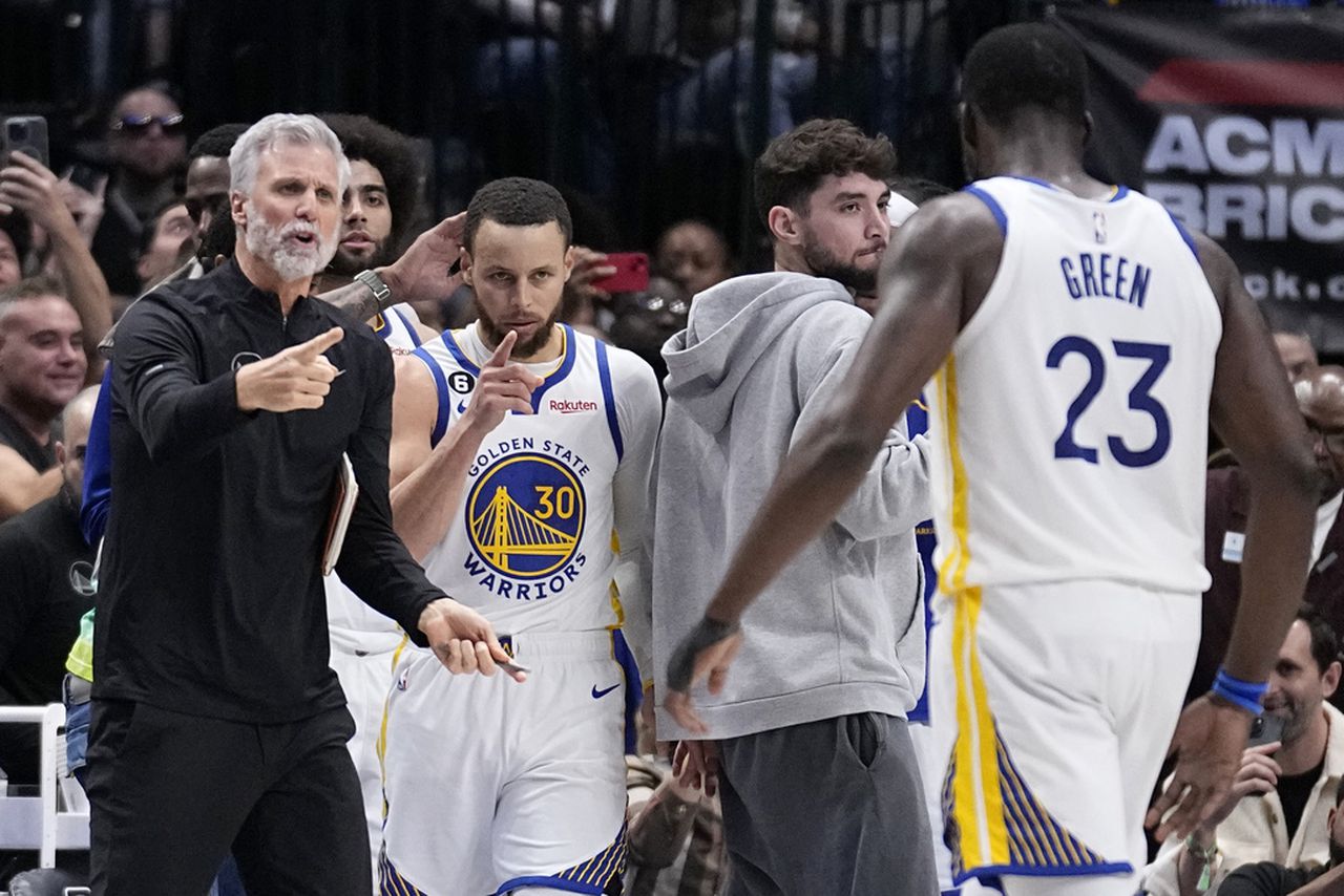 Mavs’ Mark Cuban to protest ‘worst officiating’ call in NBA history against Warriors