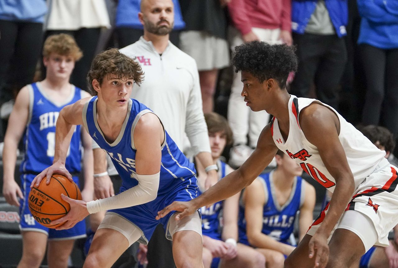 High School Basketball: Vestavia Hills at Hoover