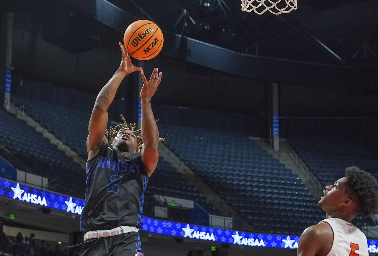 AHSAA 5A Boys semifinal: Ramsay vs Charles Henderson