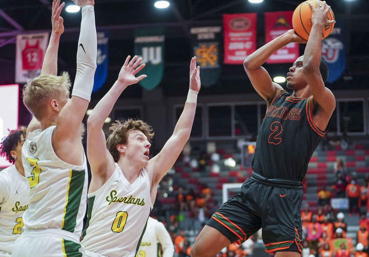 AHSAA 6A NE Boys: Huffman vs. Mountain Brook