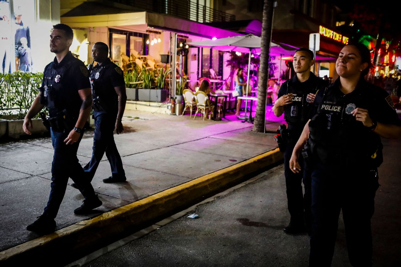 Miami Beach sets spring break curfew, restrictions after fatal shootings