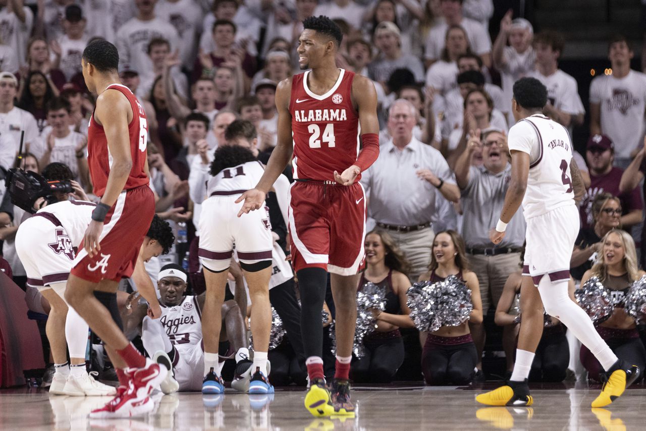 No. 2 Alabama can’t overcome another slow start, drops finale to Texas A&M