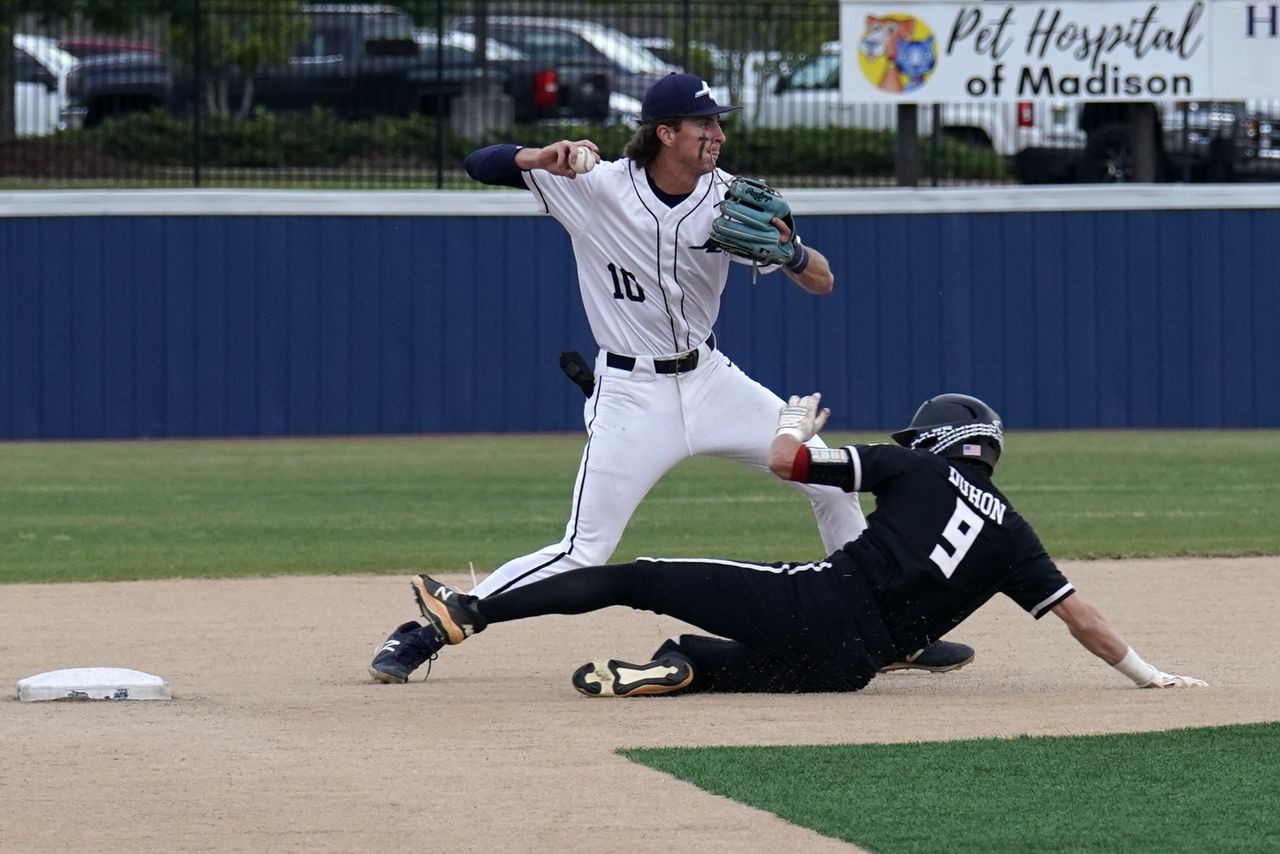 North Alabama spring sports: James Clemens goes 3-1 in tourney