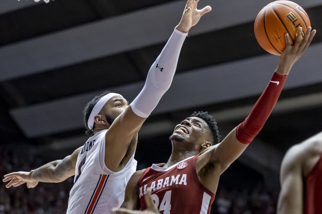 Scarbinsky: Let’s talk basketball because Auburn and Alabama deserve it