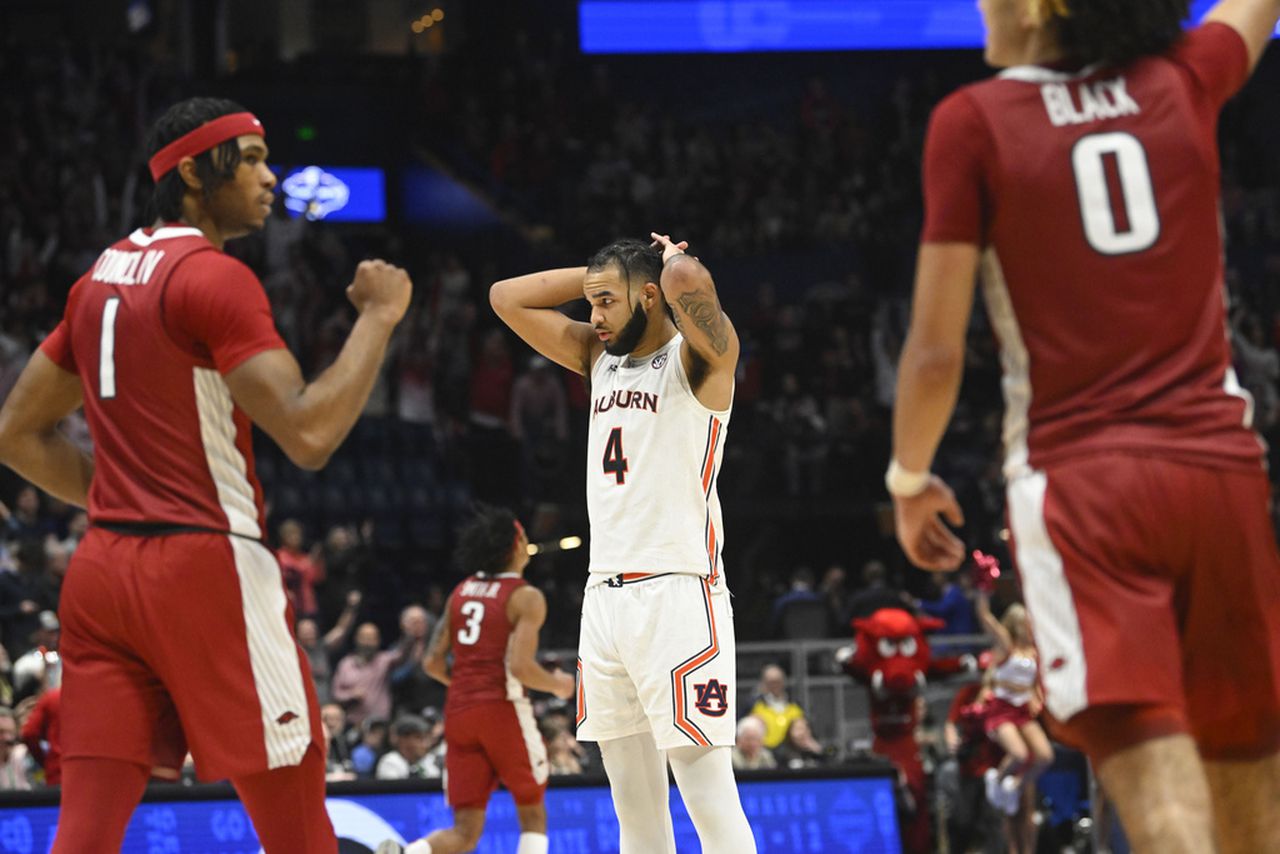 Texas A&M-Arkansas live stream (3/10): How to watch SEC tournament online, TV, time