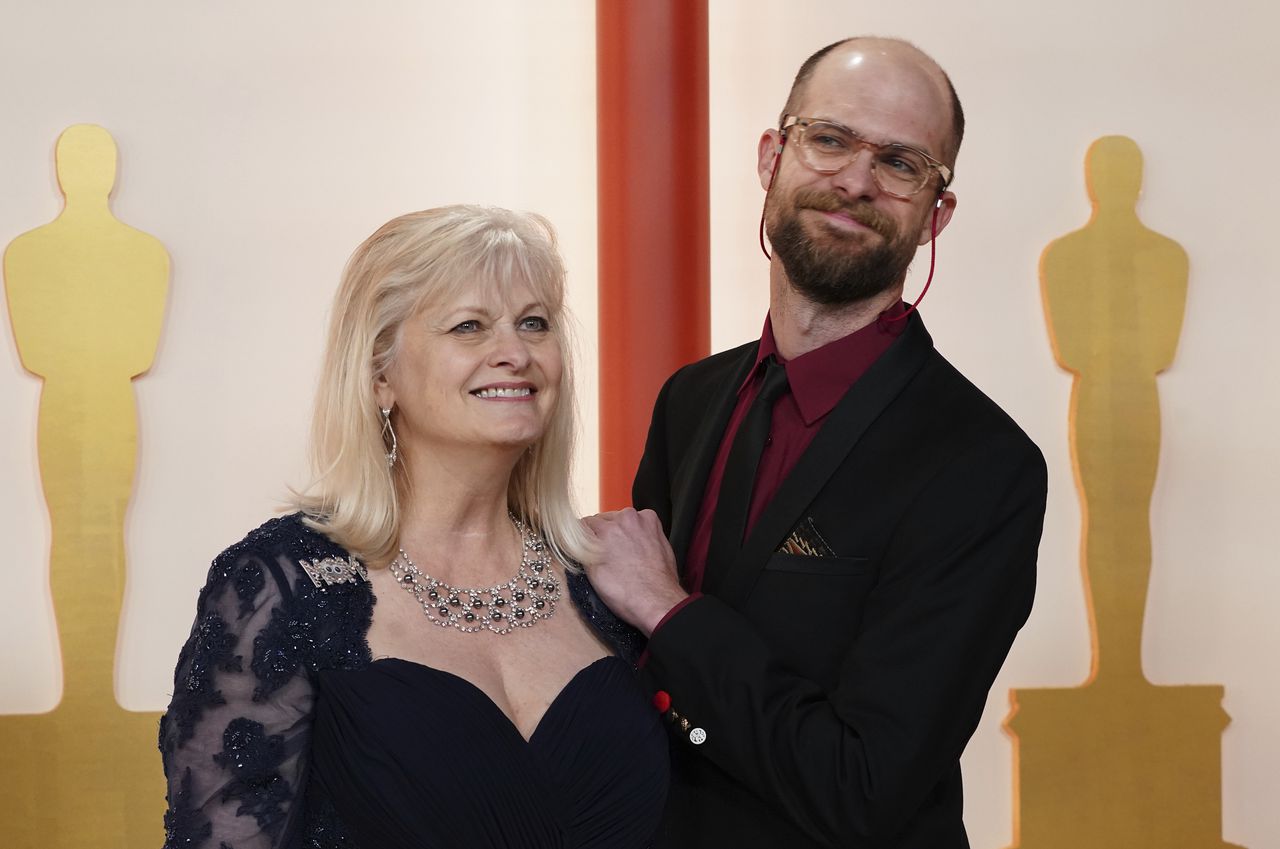 ‘These are teachers that changed my life’: Watch Daniel Scheinert honor Alabama educators in Oscar acceptance speech