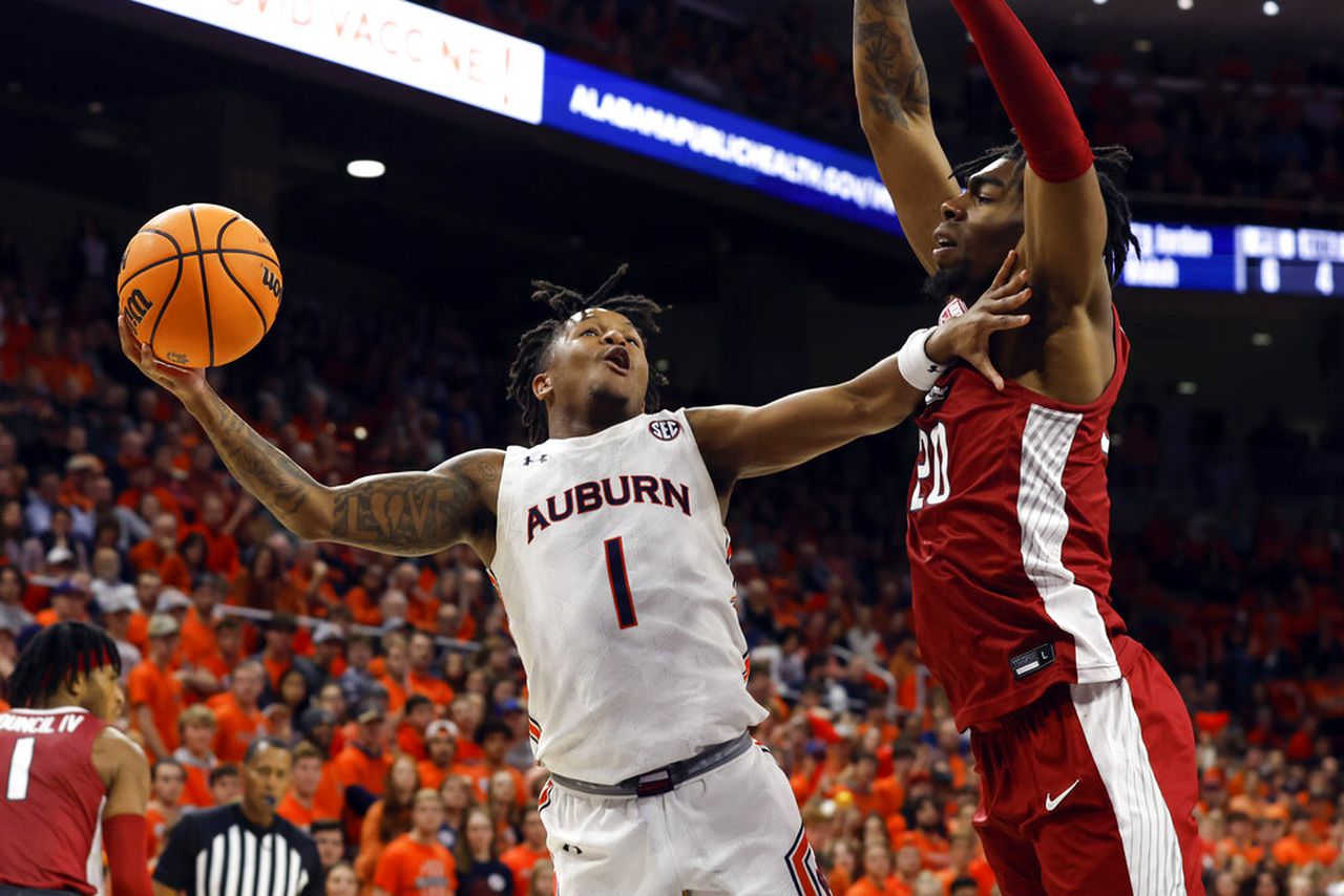 ‘We don’t like Arkansas’: Wendell Green Jr. dishes on Auburn’s budding rivalry