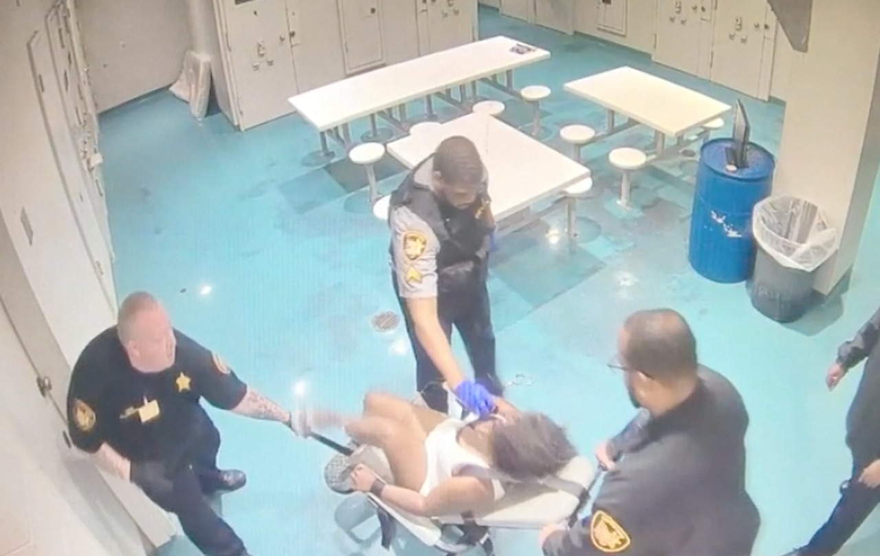 ‘What if they start bashing their head into the wall?’: Sheriffs still use restraint chairs in Alabama jails