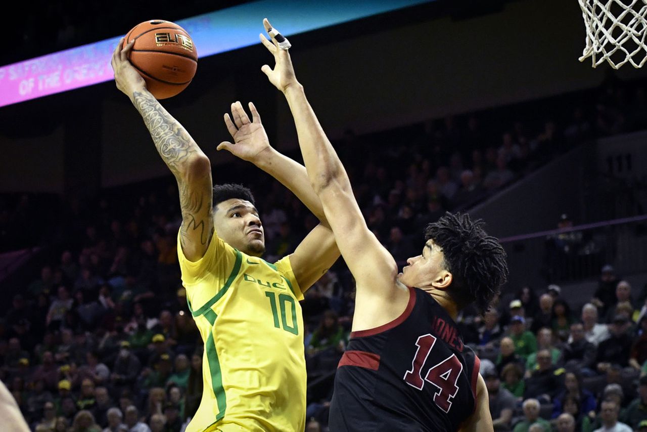 7-foot center and Oregon transfer Kel'el Ware visiting Alabama basketball