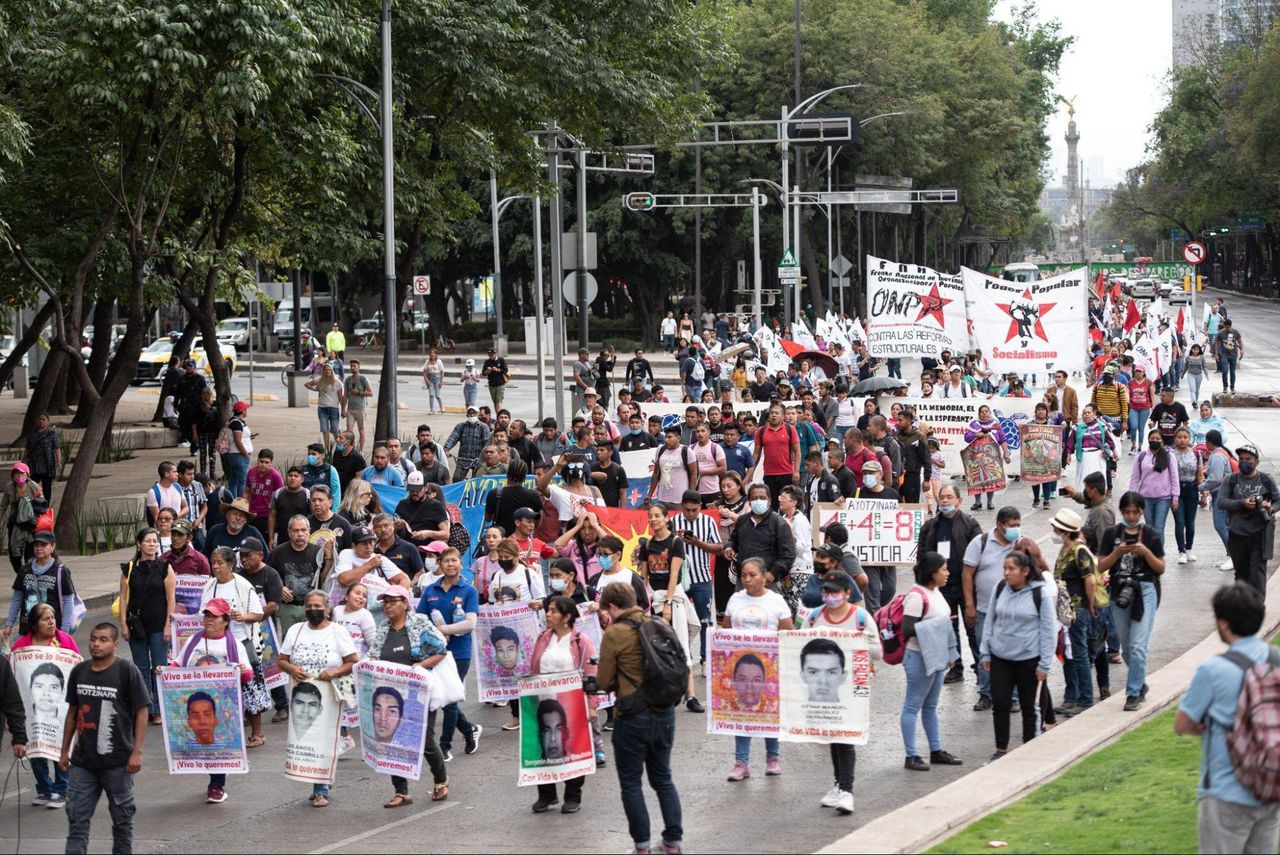 43 students disappear from Ayotzinapa, Mexico by Palabra