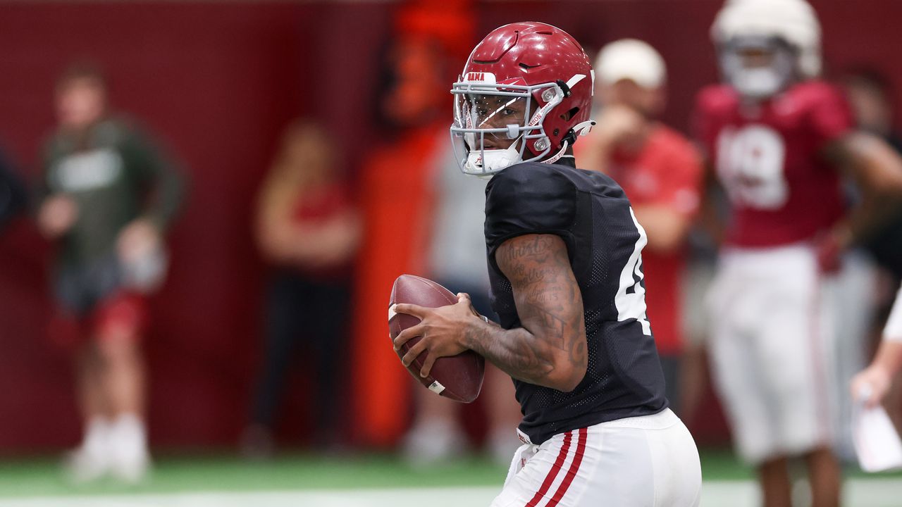 Alabama receiver talks quarterback battle, what happened after viral end-zone catch video