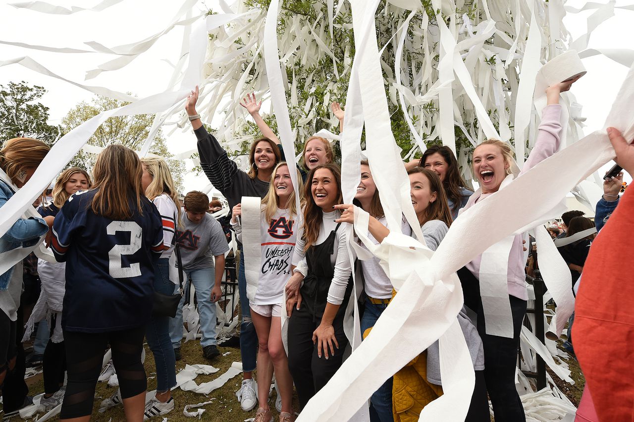 Auburn football has the fastest shrinking fanbase in the nation