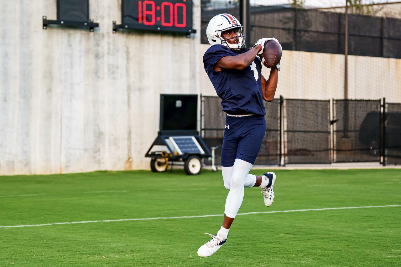 Auburn wide receiver Tar’Varish Dawson Jr. re-enters transfer portal