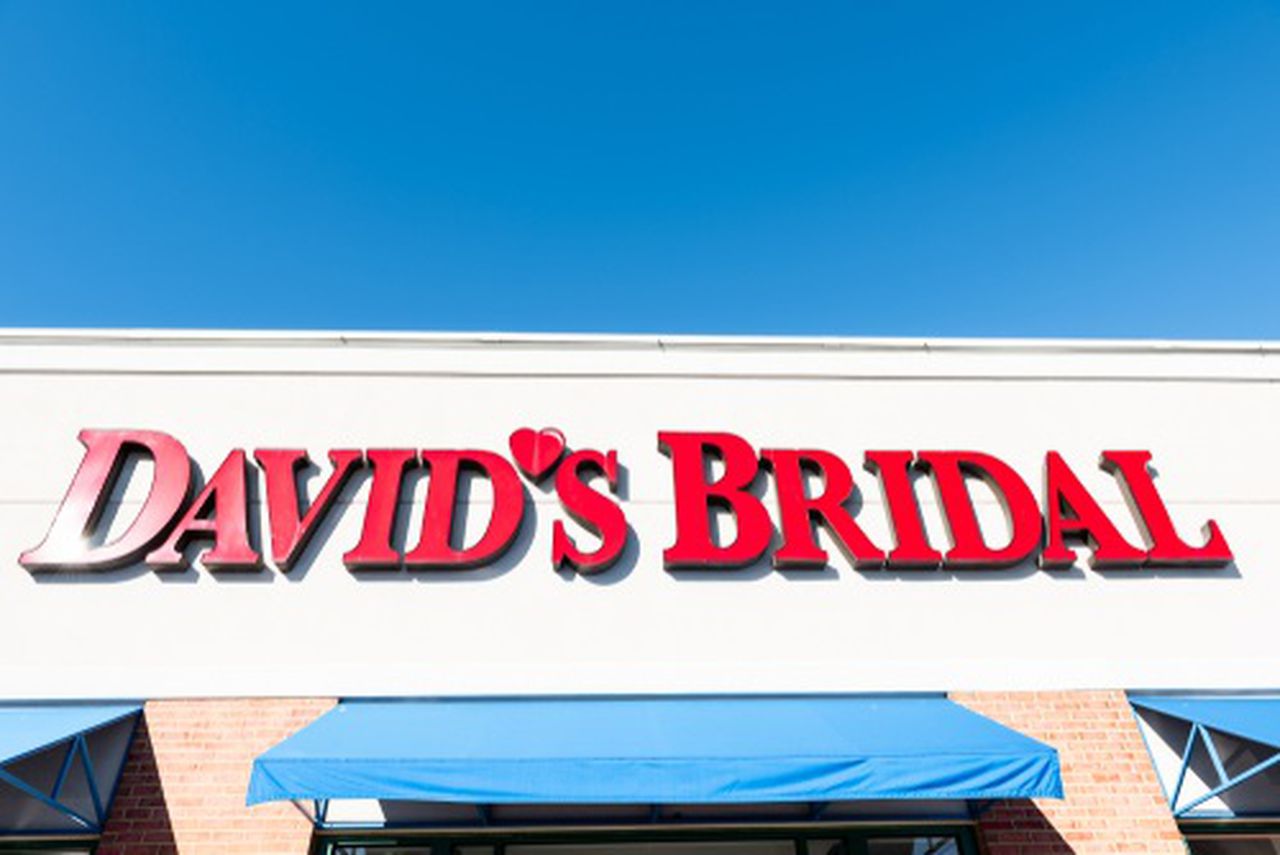 David’s Bridal to lay off 9,000, considering sale