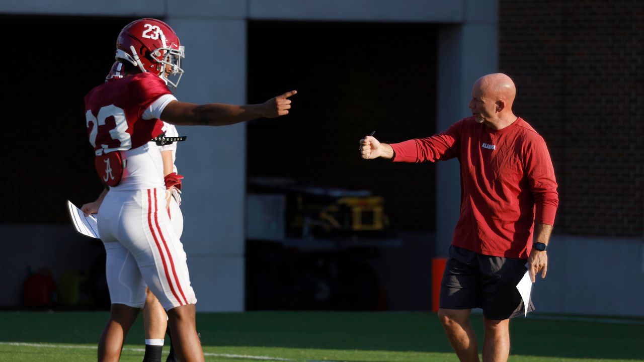 Ex-Alabama linebacker recruiting another Tide transfer to join Deion Sanders in Colorado