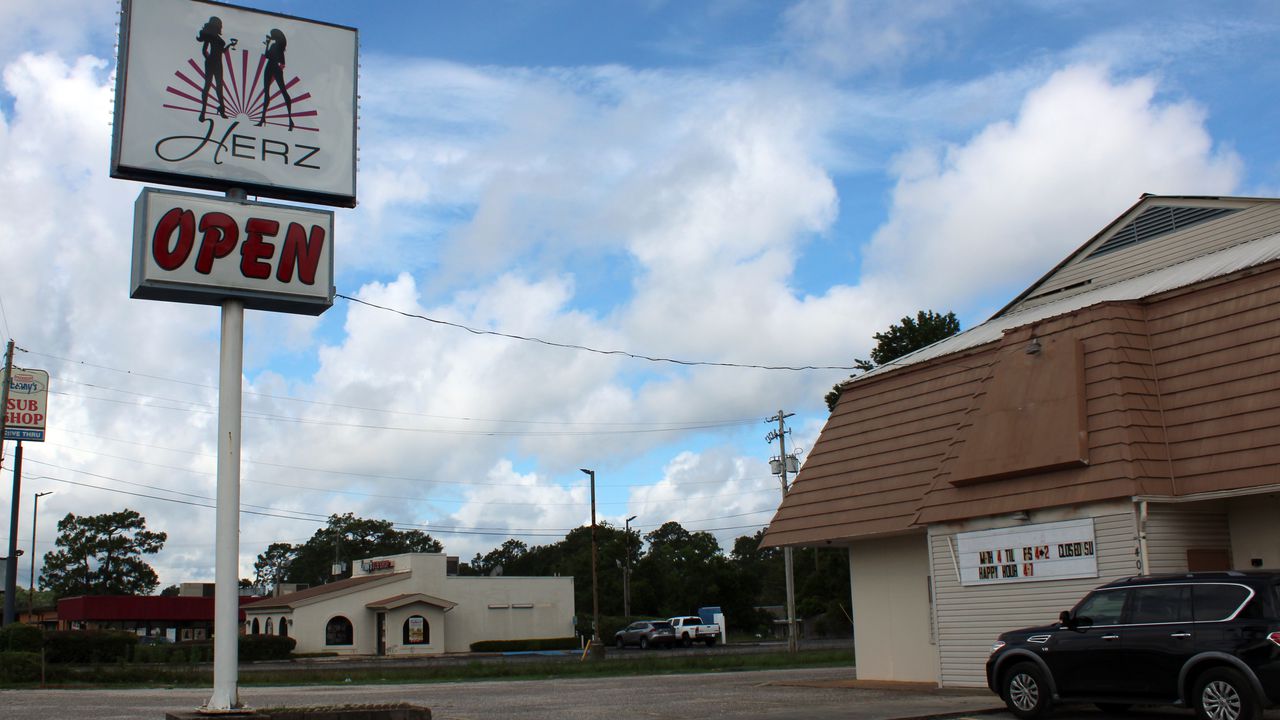 Mobile’s Herz, one of nation’s last lesbian bars, has closed