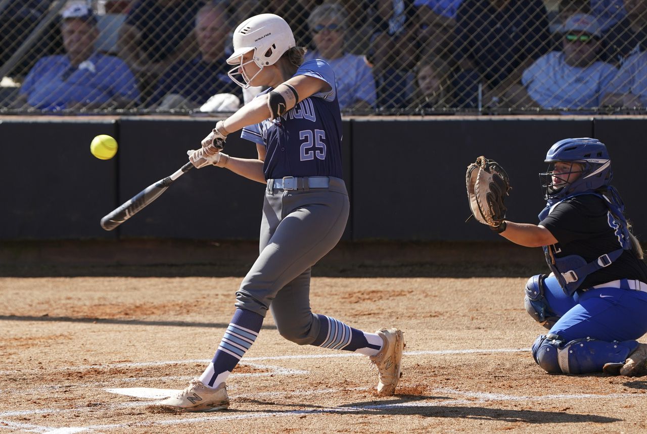 Pair of new teams move to No. 1 in ASWA softball rankings