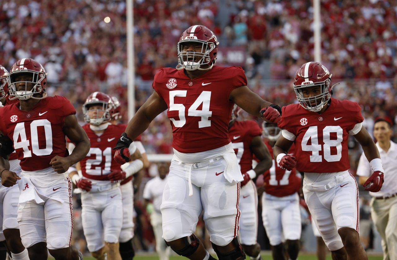 Philadelphia Eagles draft Alabama’s Tyler Steen in the 3rd round of the 2023 NFL Draft