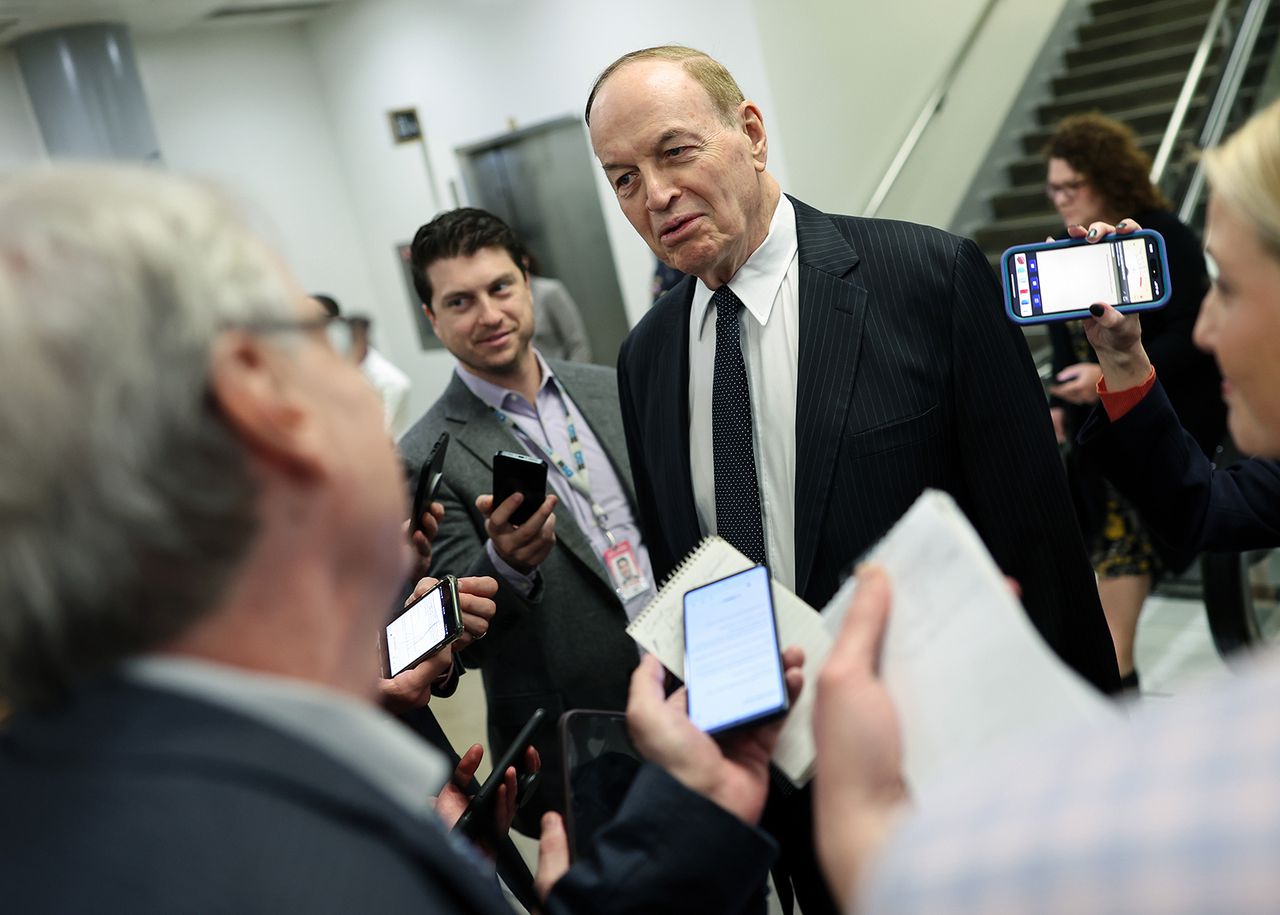 Shelby roasted by government watchdog as king of congressional pork