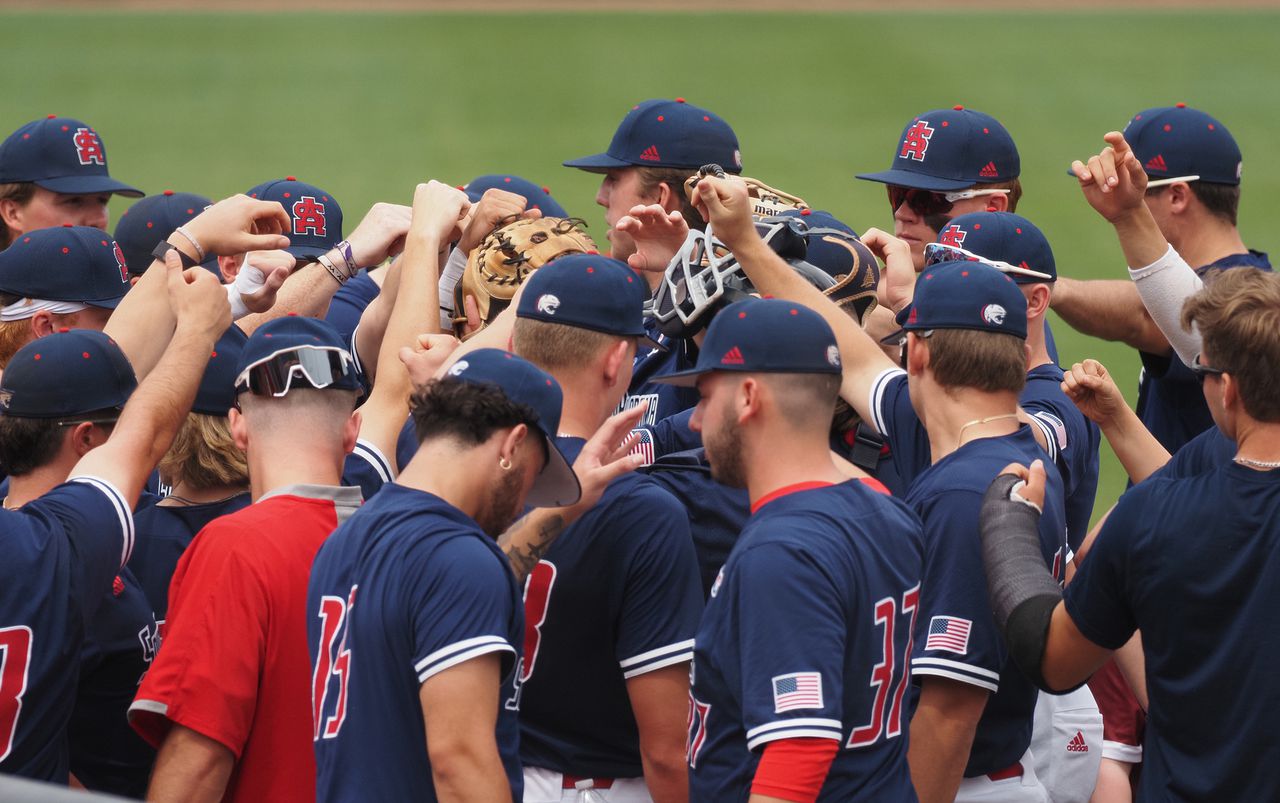 South Alabama baseball tops Texas State in 10, 5-4