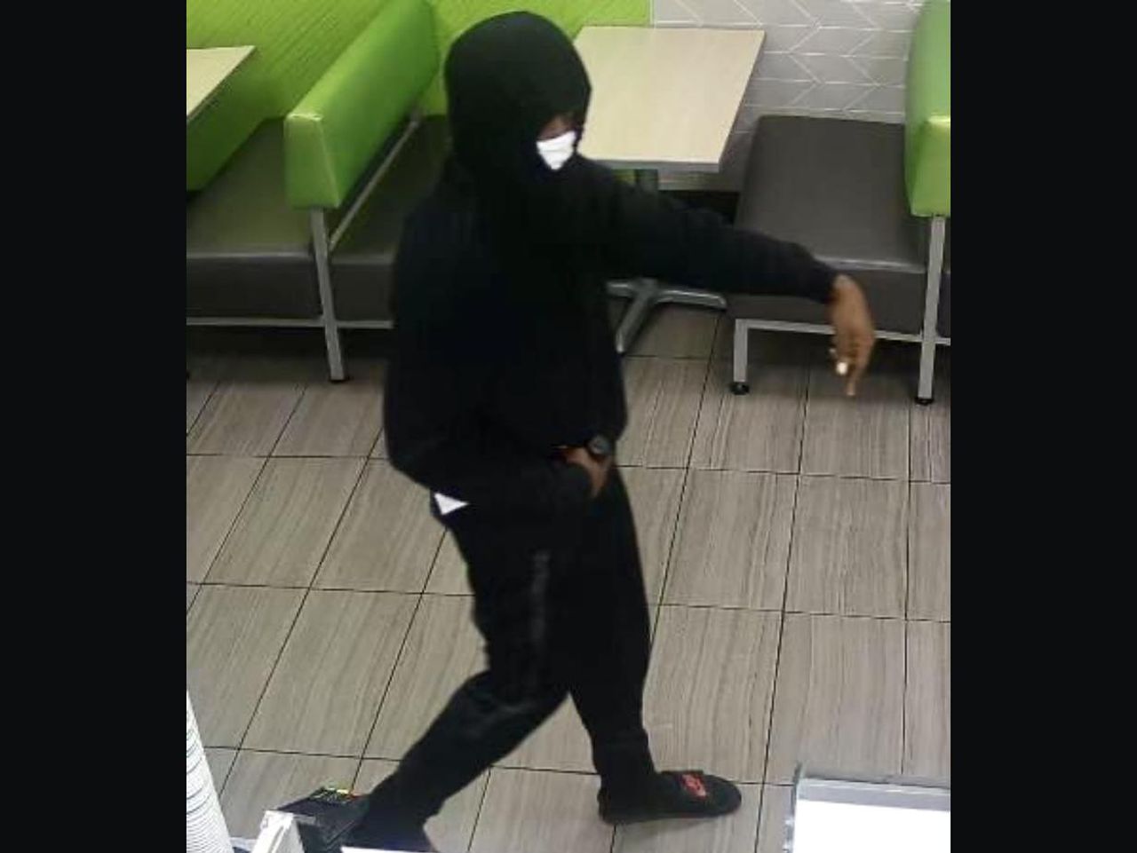 Suspect sought in armed holdup at Subway on Birmingham’s Southside