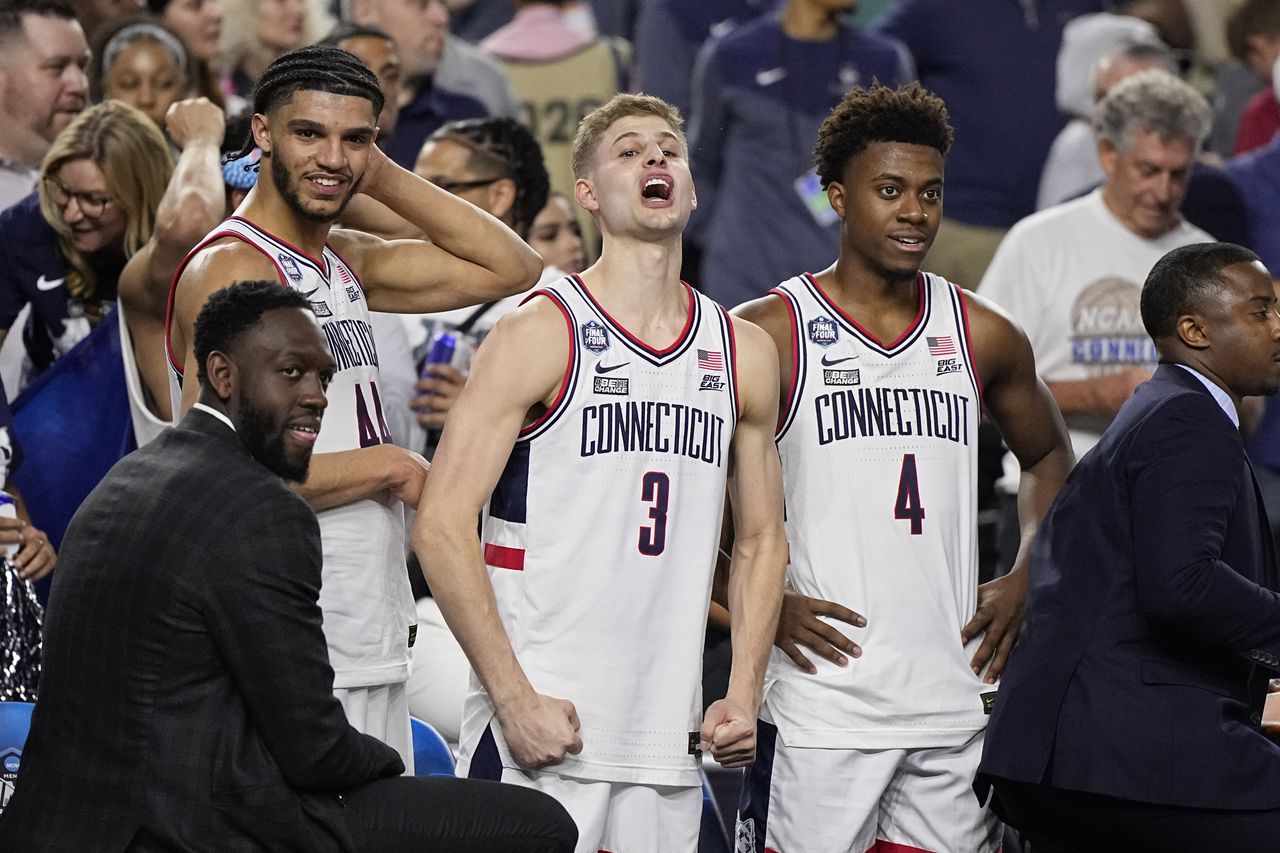 UConn-Sn Diego State live stream (4/3): How to watch NCAA national championship online, TV, time