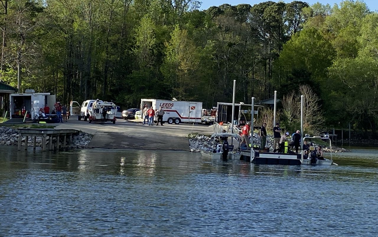 Vestavia Hills man, 32, drowns while boating on Lake Logan Martin