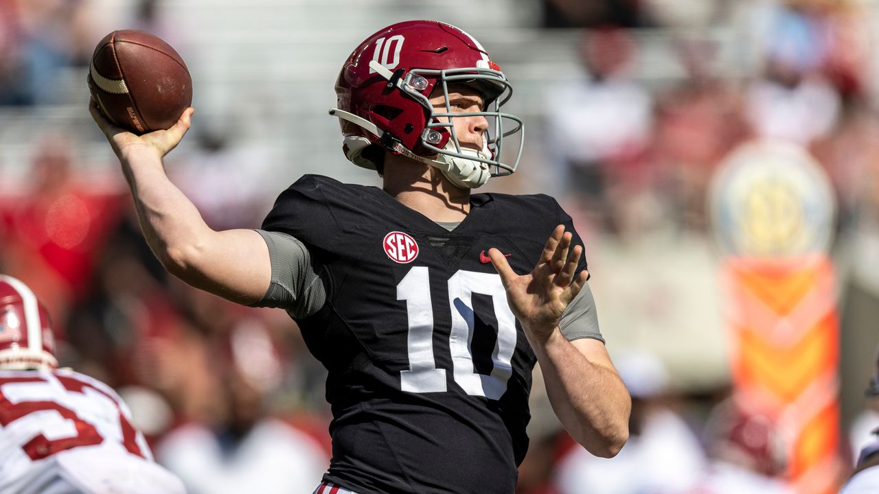 What Nick Saban saw from Alabama’s two freshman quarterbacks in spring game