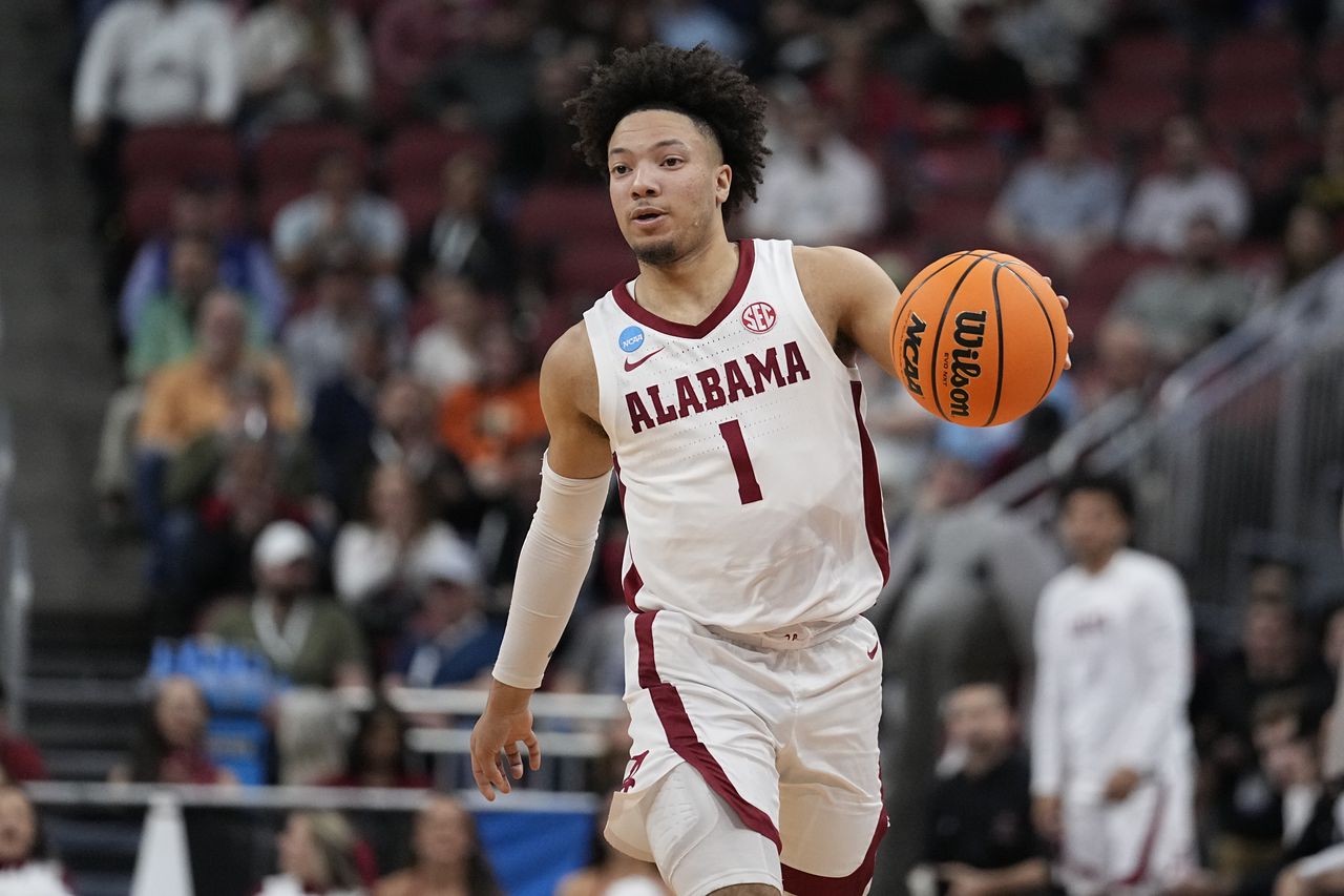 Alabama guard Mark Sears withdraws from NBA draft