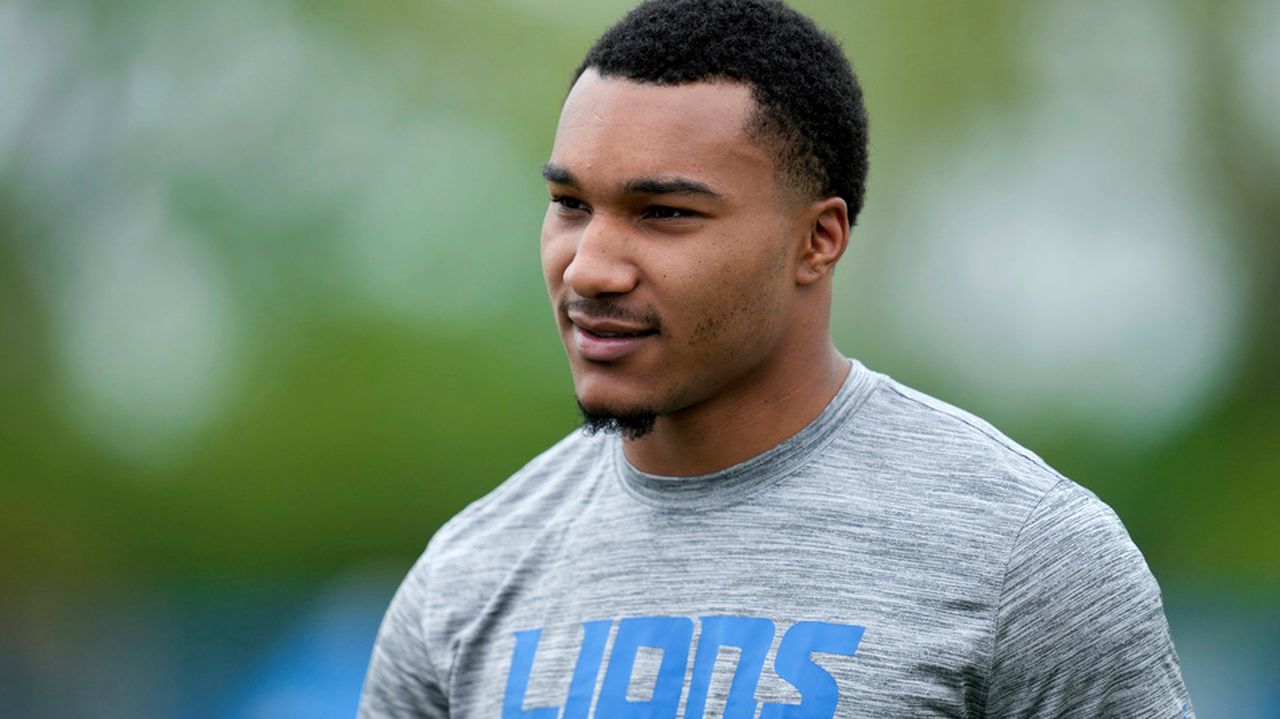 Alabama rookies start, stop work with Detroit Lions