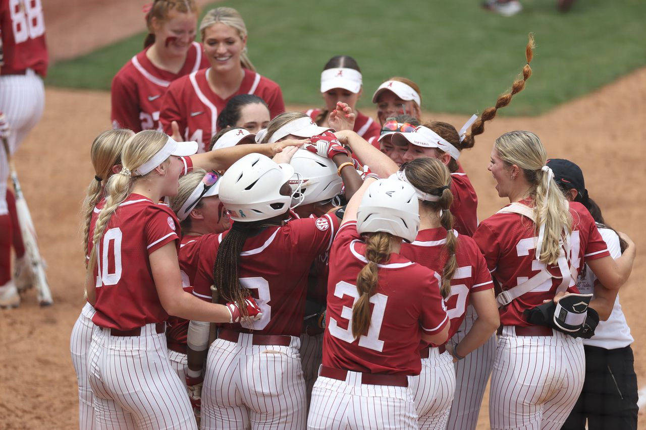 Alabama softball returns to Women's College World Series after beating Northwestern