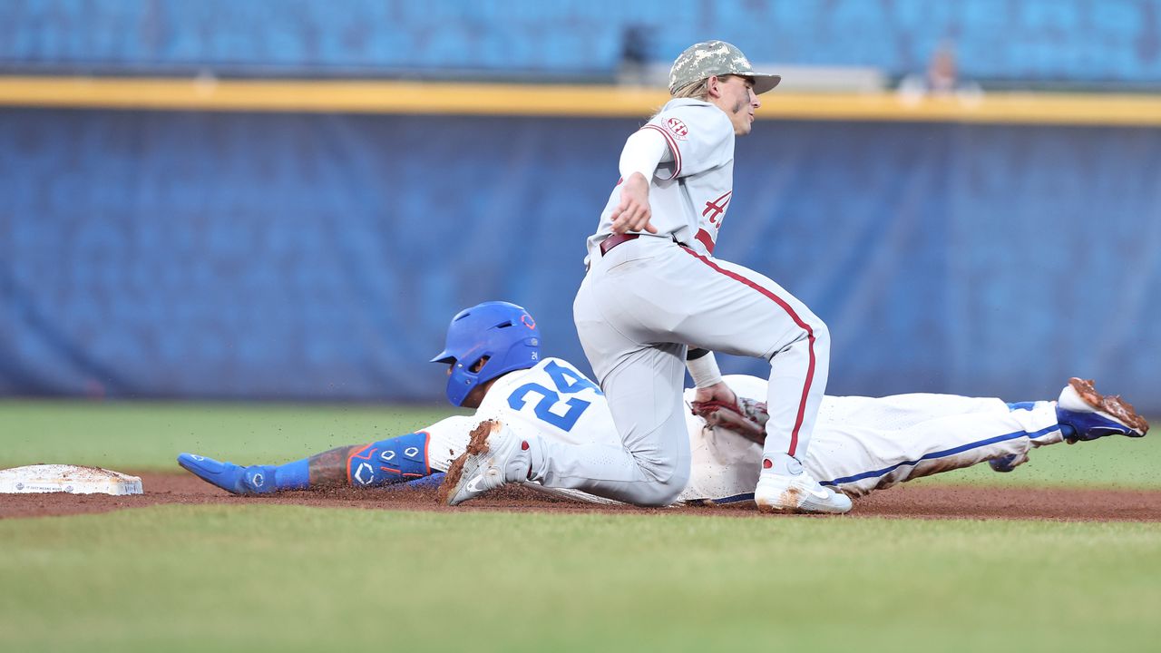 Alabama takes three-run lead in extra innings, loses 7-6 to Florida in SEC baseball tournament