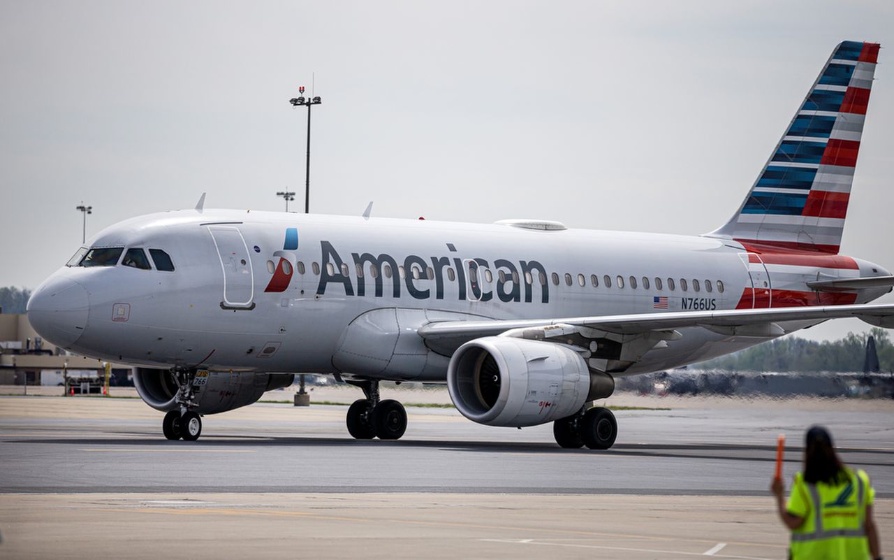 American Airlines pilots union votes to go on strike