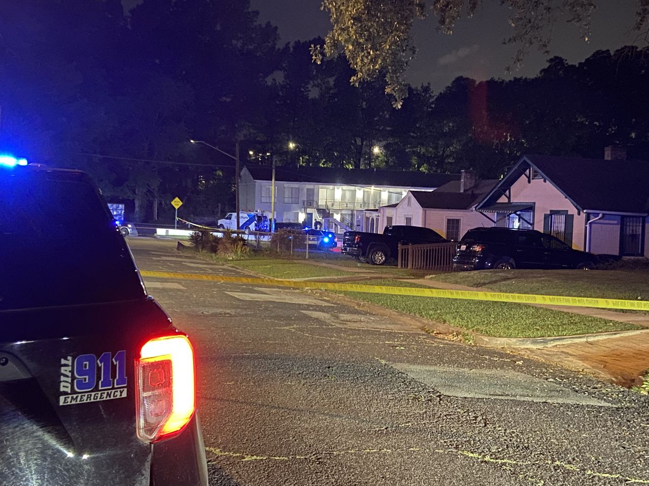 Birminghamâs 6th shooting of the weekend leaves 1 dead in apartment parking lot