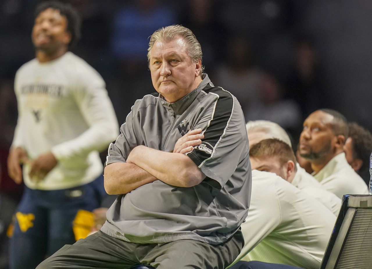 Bob Huggins uses homophobic slur during radio interview