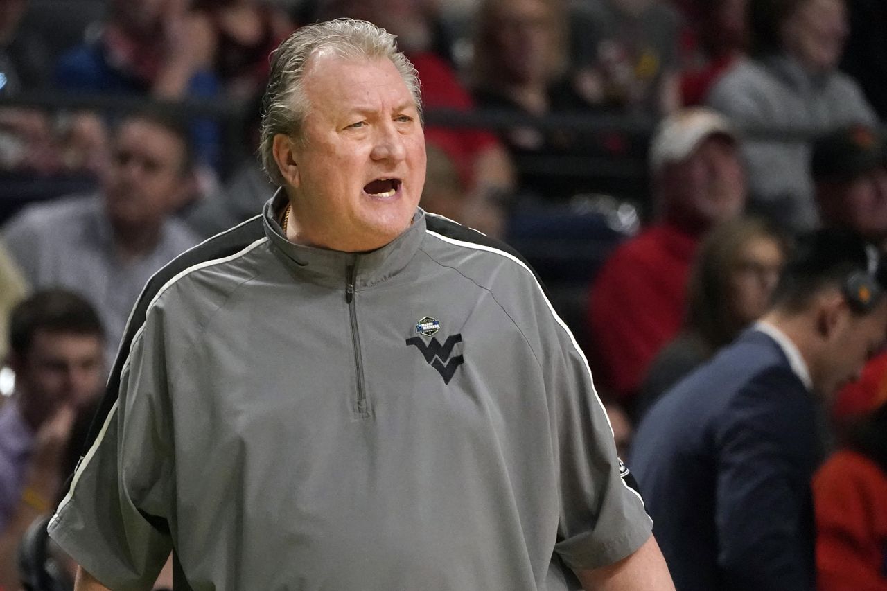 Bob Huggins will be suspended, docked pay — but won’t be fired — over anti-gay slur, reports say