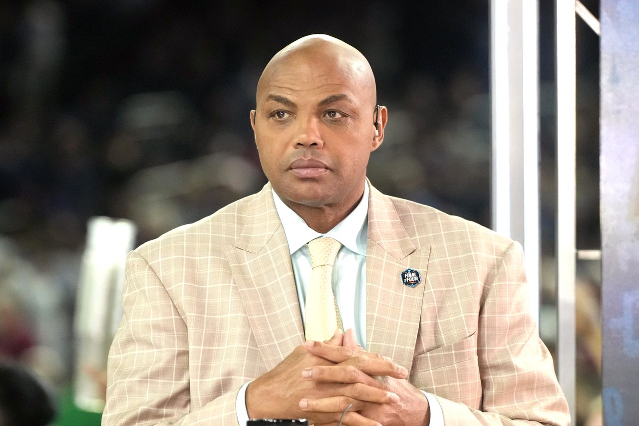 Charles Barkleyâs awful Boston accent has âInside the NBAâ cracking up