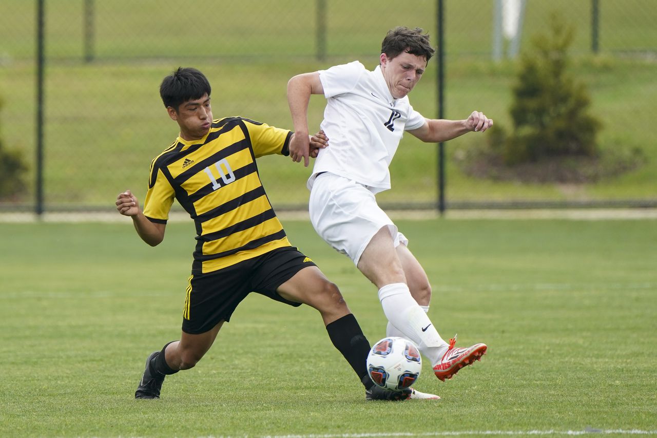 Class 6A boys soccer: Hat trick powers Fort Payne past Montgomery Academy