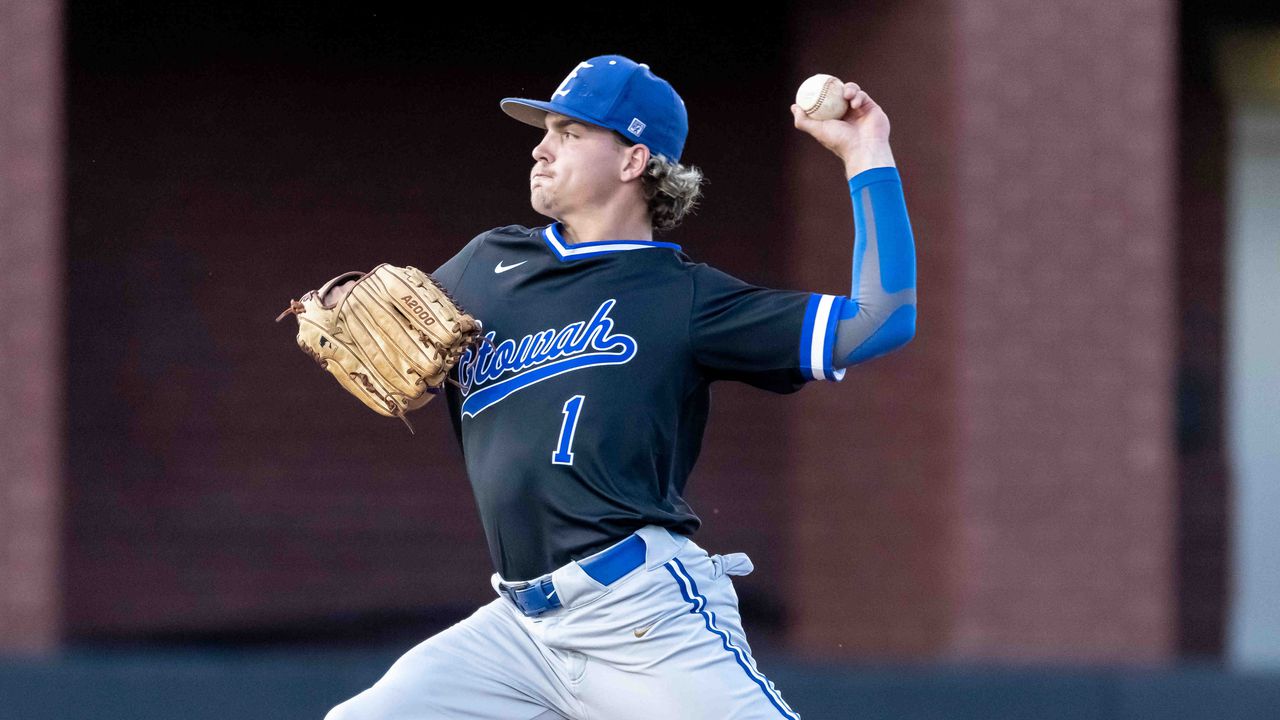 Etowah downs St. John Paul II, returns to title series