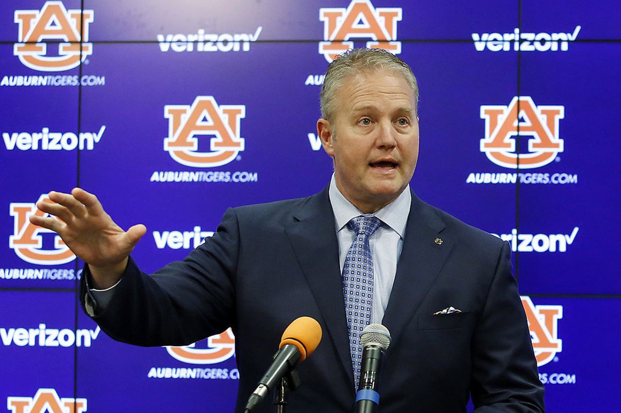 Former Auburn AD Jay Jacobs retires at Florida