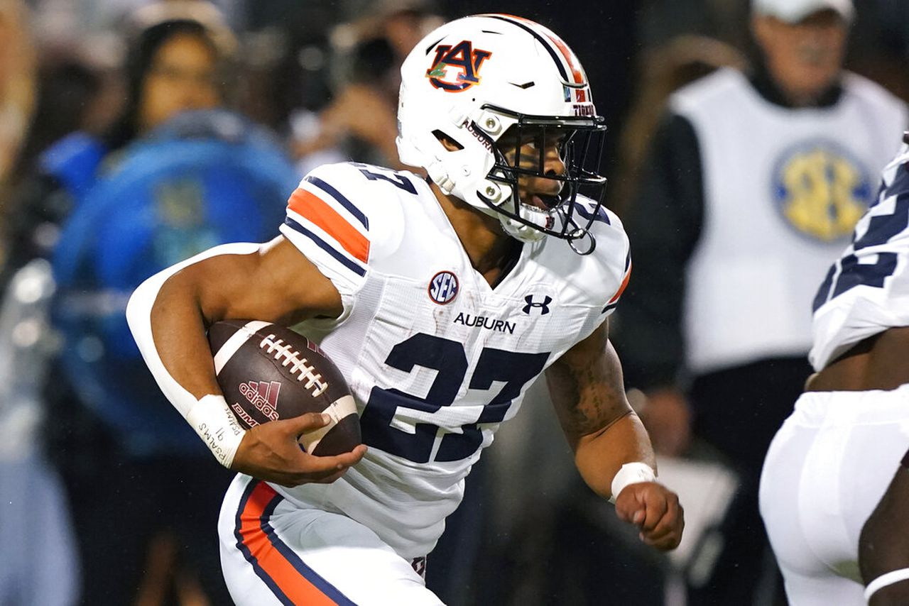 How does Auburnâs running back unit look since the end of spring football?