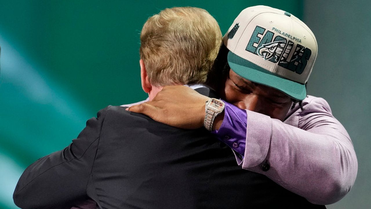 How the Eagles GM came to love Alabama, Georgia