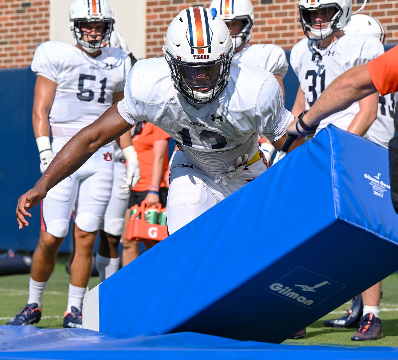 Looking at Auburnâs linebacker room after spring football