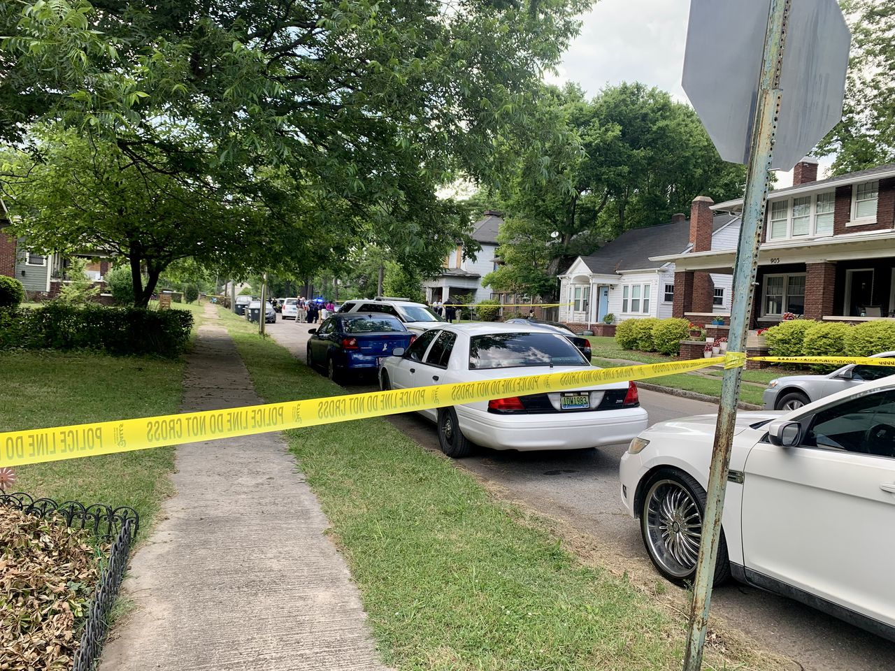 Man shot to death inside triplex in Birminghamâs Woodlawn community