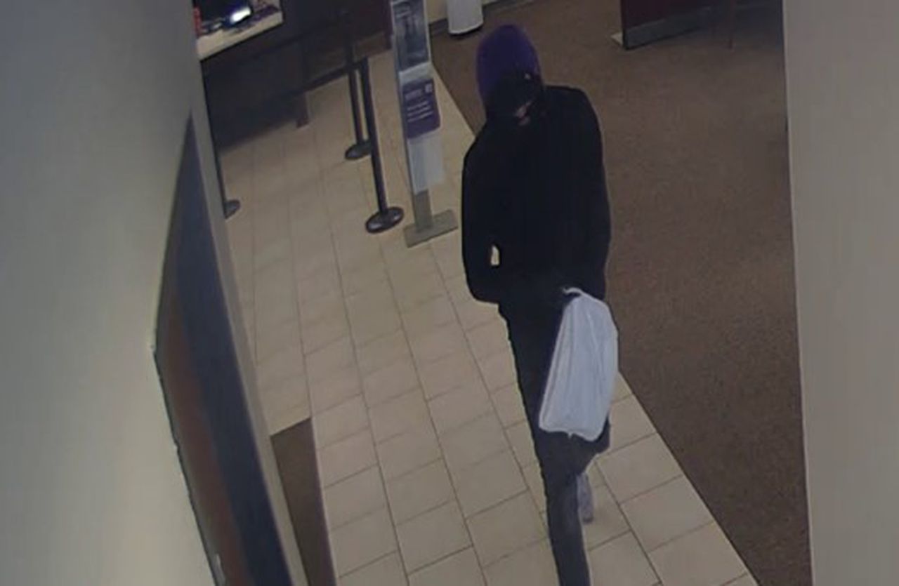 Masked man robs Hoover bank; search for suspect underway