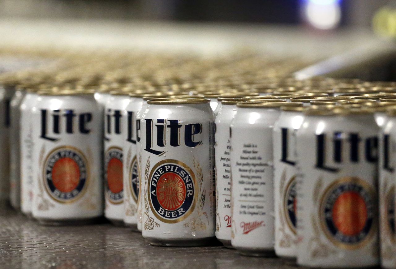 Miller Lite gets Bud Light backlash after viral ad goes âwokeâ