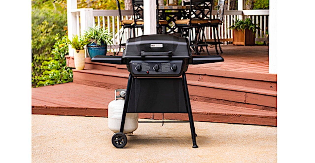 American Gourmet Char-Broil 3 - Burner Gas Grill