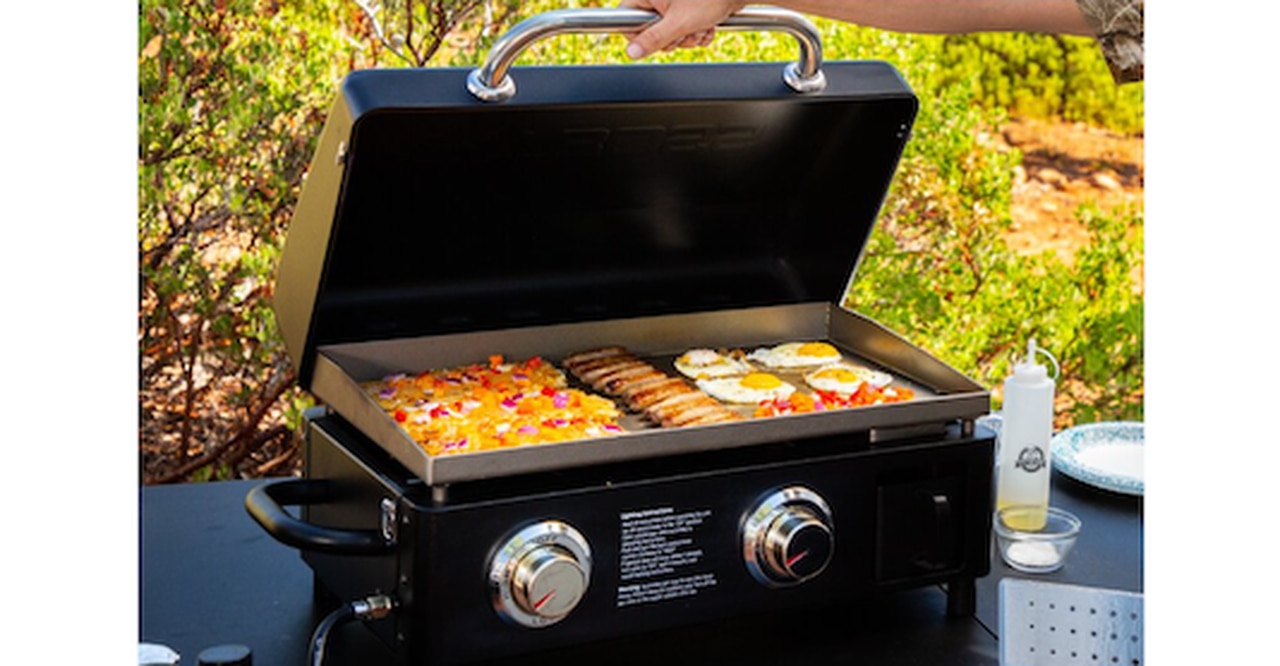 Pit Boss 2 - Burner Portable Flat Top Gas Grill